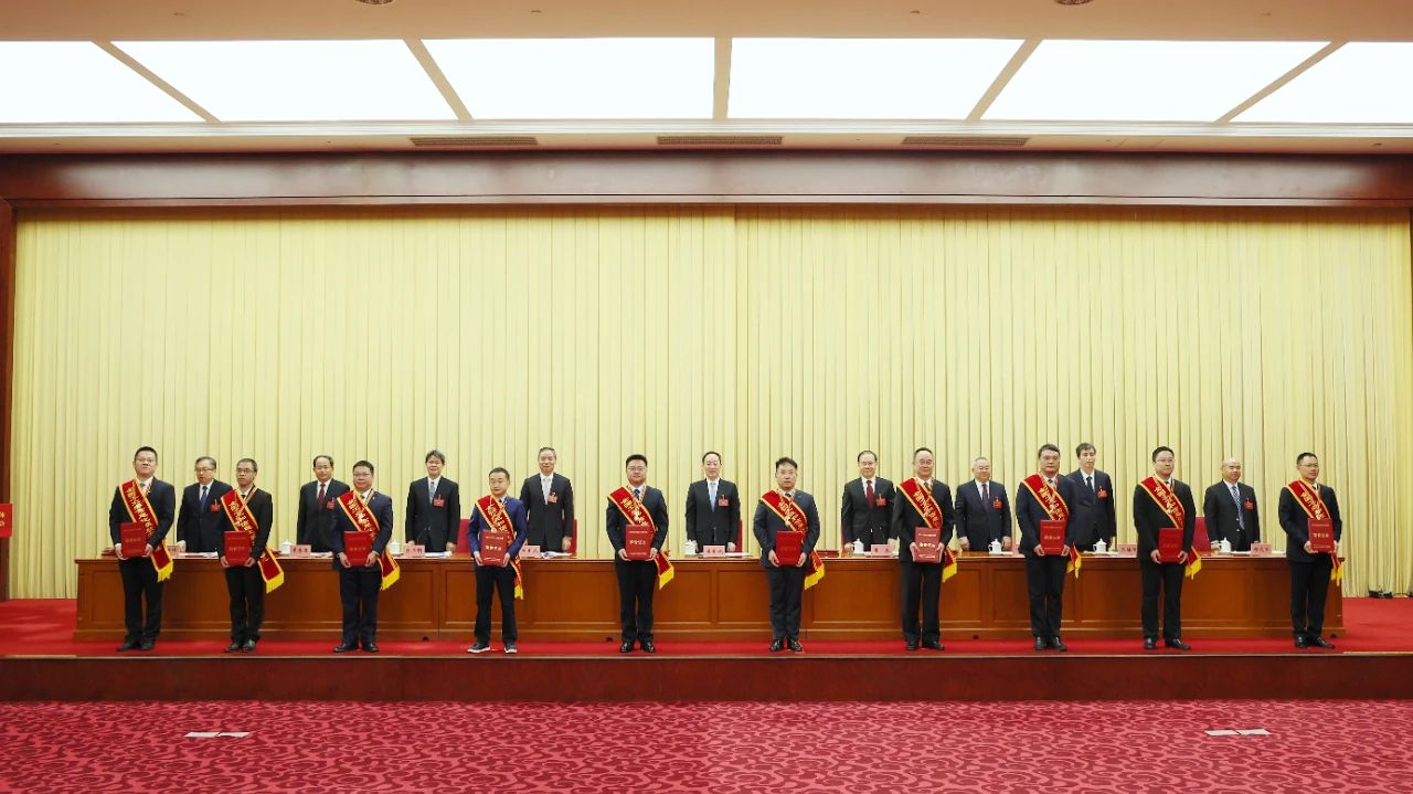 680f16cbc28d6.jpg