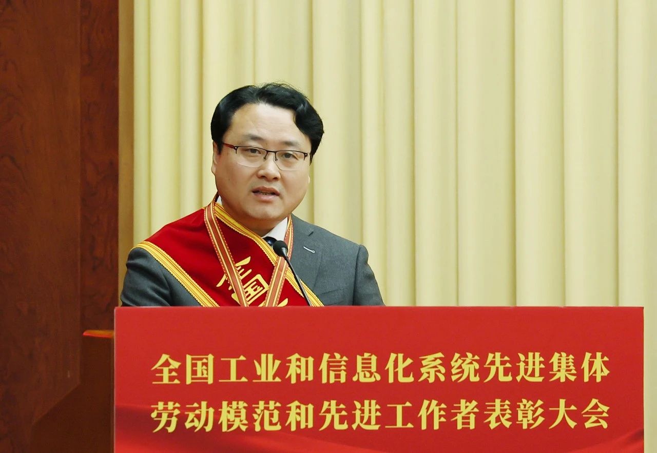 680f16f7490c5.jpg